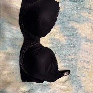 Victoria’s Secret Body by Victoria Black Bra with Smooth Seamless Design